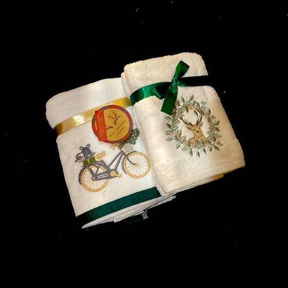 Well Dressed Home hand towels - Picture 2 of 2